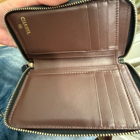 Chanel 經典荔枝皮 拉鍊對開短夾