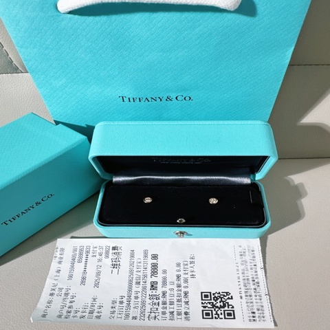 Tiffany蒂芙尼 Elsa Peretti® 系列 18K玫瑰金泡泡單鑽耳釘，單邊鑽石10分