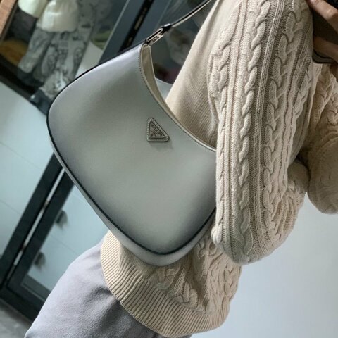 PRADA cleo皮革肩背包 25*20*5.5 99新配件塵袋