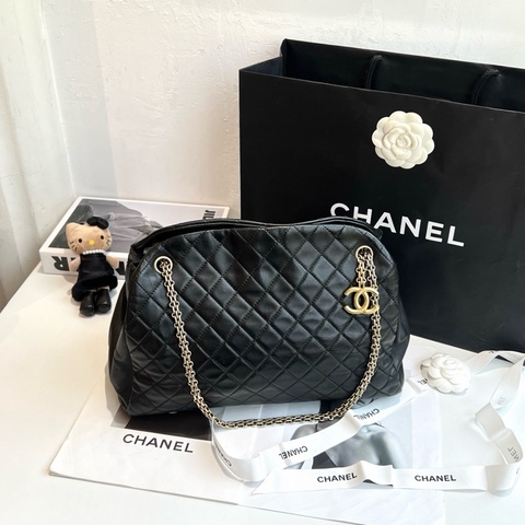 Chanel • 經典黑金保齡球包 大號