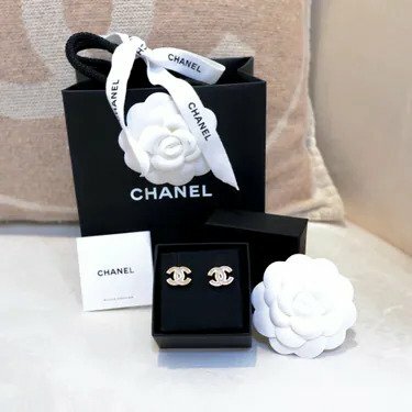 Chanel CC Logo 奶茶色耳環