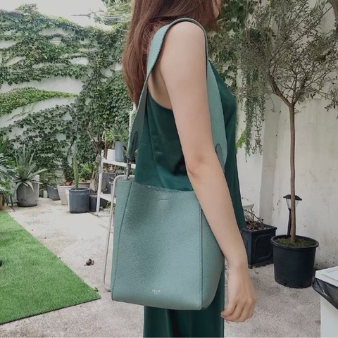 Celine  赛琳 Sangle 小號 水桶包 新標 限量青瓷色 灰綠色 銀扣 顆粒牛皮