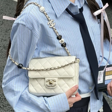 全新全配🤍#香奈兒 #23P方胖子 #珠光白愛心 #琺瑯鏈條 #晶片款