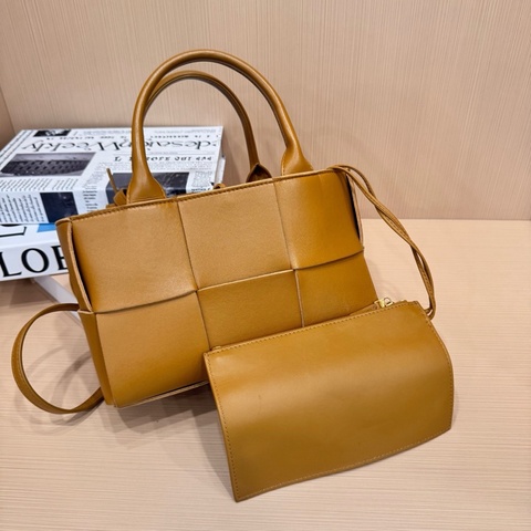 Bottega Veneta葆蝶家 新款芯片Arco Tote 六格大編織全皮子母托特包 迷你26*16*9