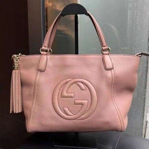 【威選精品】🩷 GUCCI Soho 粉色流蘇托特包｜經典雙 G 壓紋