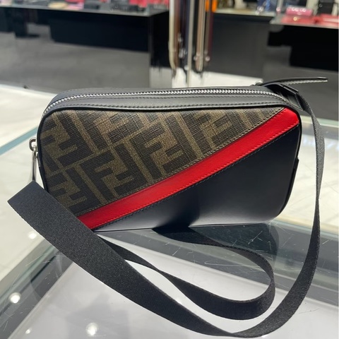 Fendi • 經典老花拼皮相機包 🈶原廠塵袋