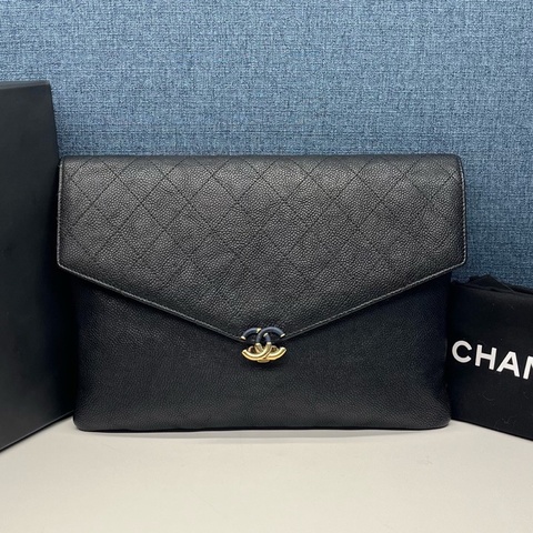 香奈兒/Chanel黑金荔枝紋牛皮信封包，25開