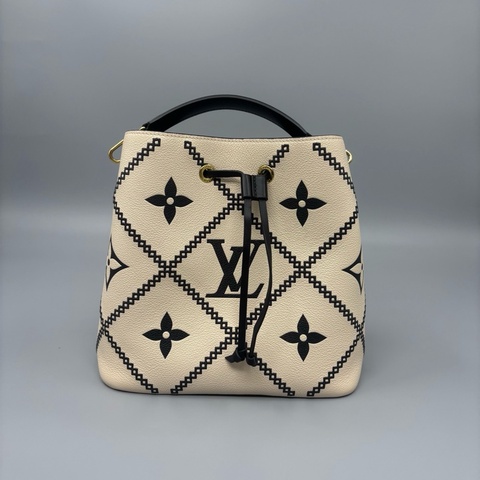 LV 路易威登 刺繡款水桶中號 芯片款 尺寸26*26 缺肩帶