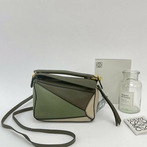 LOEWE MINI PUZZLE  墨綠色 X 淺灰色
