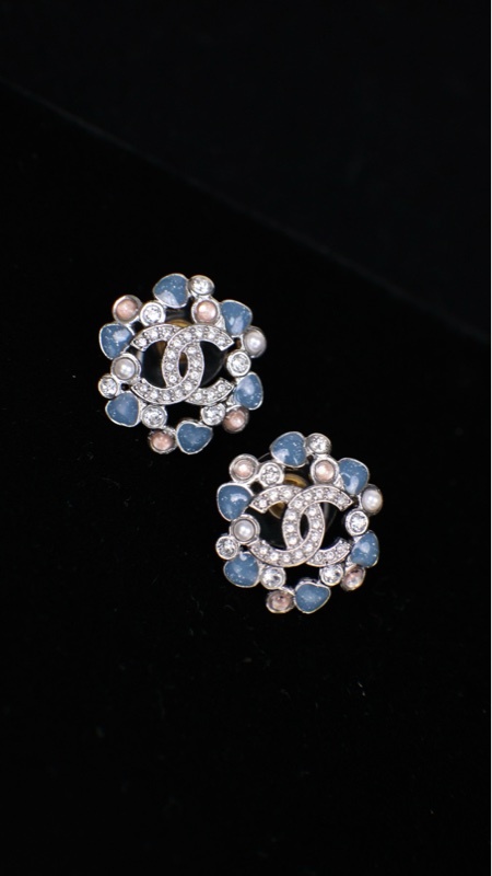 Chanel 25P粉蓝琉璃CC花花耳钉