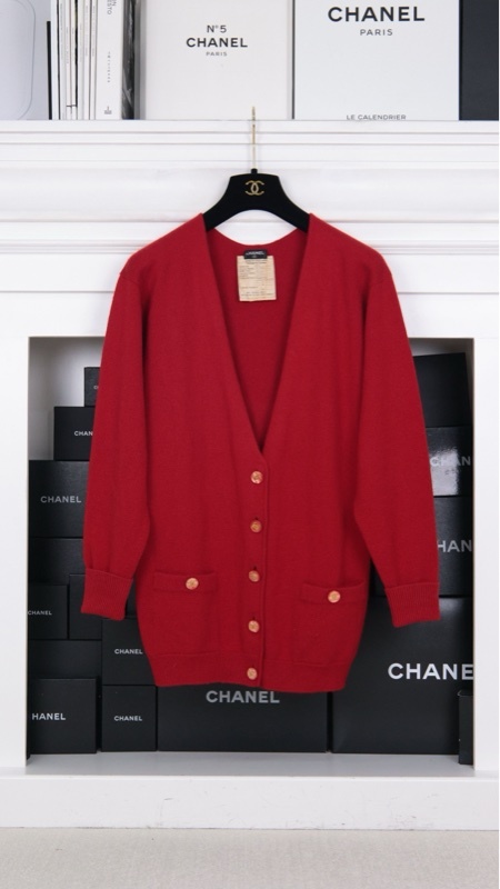 Chanel 93年红色山羊绒透明CC亚克力扣针织开衫外套