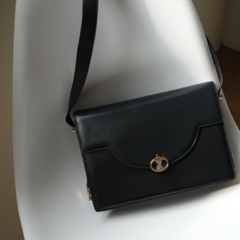 Celine Vintage 極稀缺 1980s黑金頂級Box皮凱旋門釦 波浪翻蓋豆腐包 雙段式調節扣 在台現貨