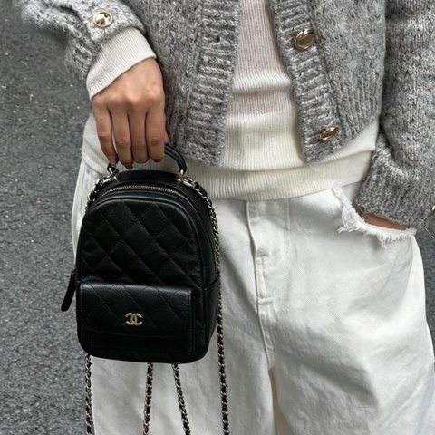 CHANEL香奈兒24Cmini黑金小書包芯片款全配🈶購證👩🏽‍🎓🧑🏻‍🎓