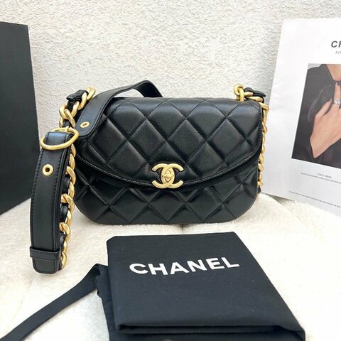 閒置新 香奈兒/Chanel 黑金菱格郵差包