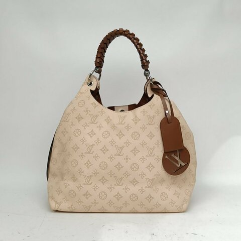 LOUIS VUITTON 裸色牛皮銀扣晶片Carmel新款月光女神腋下包肩背包