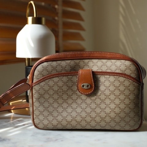 Celine Vintage 稀缺品 1980s經典米色 Macadam 凱旋門老花雙層相機包 義大利製