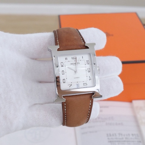 Hermès爱马仕Heure H 男士机械表 HH2.810，表径32*42mm 配件盒子证书。