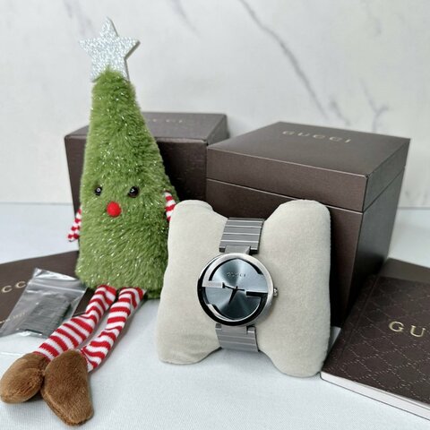 GUCCI Interlocking石英黑灰色PVD腕錶