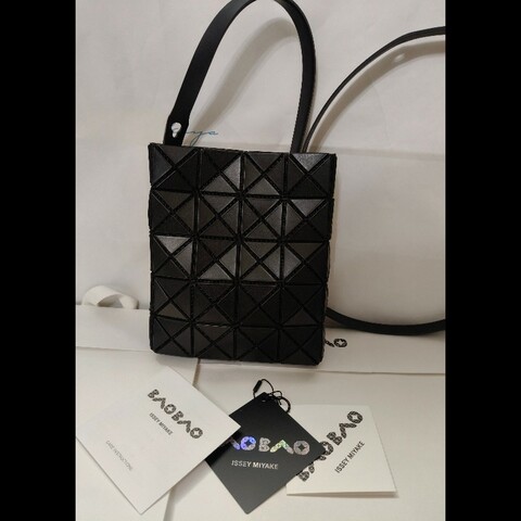 三宅一生bao bao issey miyake 5×4黑色斜背包