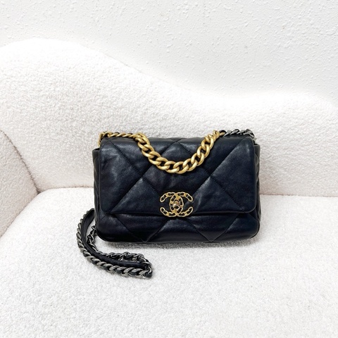 Chanel 19 flap