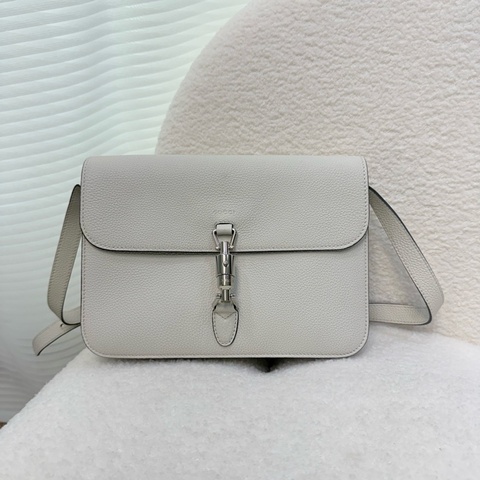 Gucci 牛皮白色插釦下蓋側背包