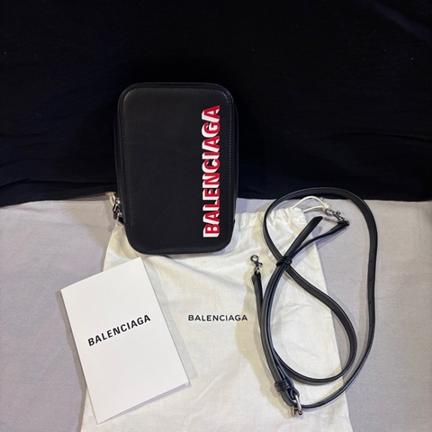 balenciga巴黎世家黑紅斜背包（售出
