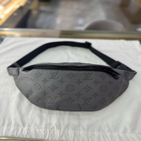 路易威登/Louis Vuitton Discovery  牛44 x 15 x 9  芯片款