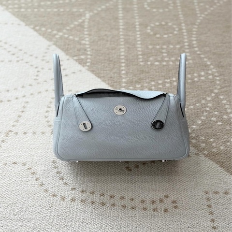 Hermes Lindy 26 Bleu Pâle 聖杯藍