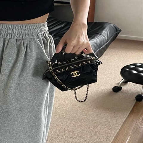 【威選精品】🖤 CHANEL 22P 黑金 餃子包｜稀有迷你款