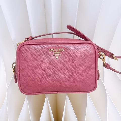 Prada saffiano 粉色相機包