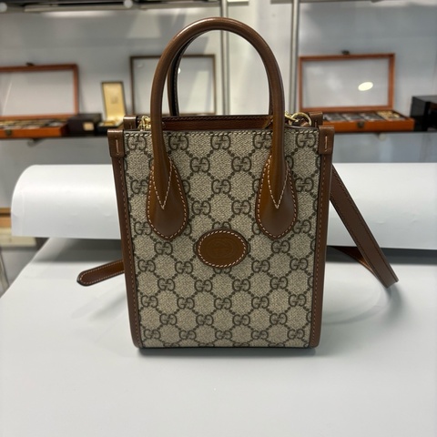 Gucci古馳 Retro 經典GG老花滿印 帆布拼皮革 mini托特包琴譜包 尺寸:16*20*7  附件：肩帶