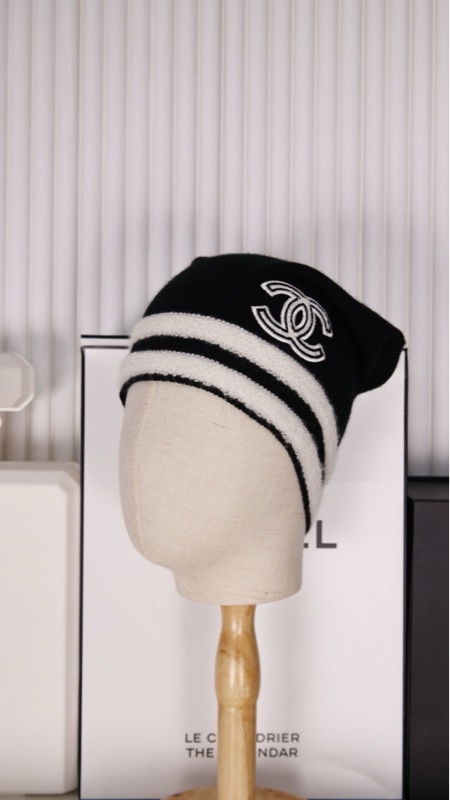 Chanel 黑白条纹cc山羊绒针织冷帽