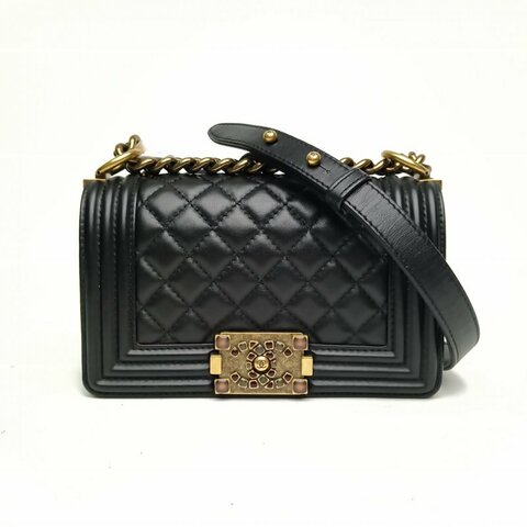 CHANEL Leboy小號黑色牛皮30開琺瑯扣肩背包