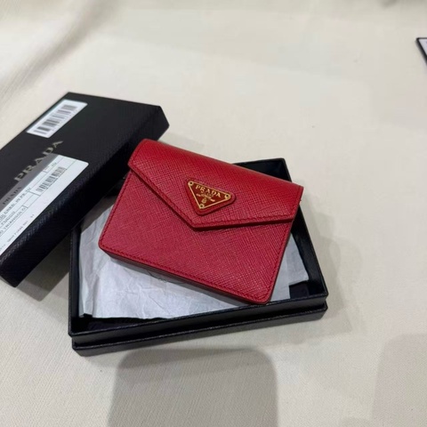 Prada经典三角标红色卡包