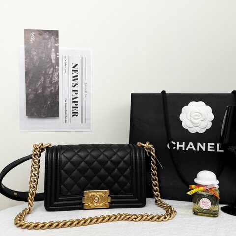 CHANEL BOY 20 小型口蓋包