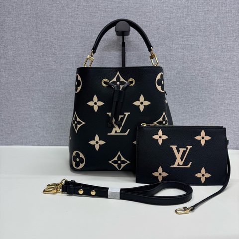 LV 路易威登 黑白花水桶包手提包單肩包斜挎包 芯片款