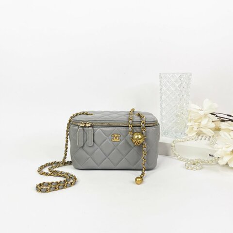 CHANEL 金球長盒子 保卡31開