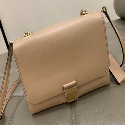 miumiu 米色 駝色 斜挎包