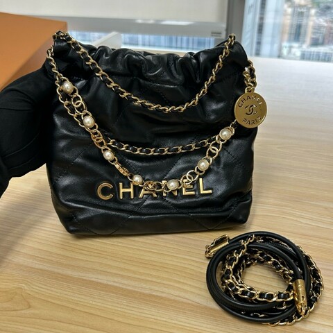 Chanel香奈兒22 Bag Mini