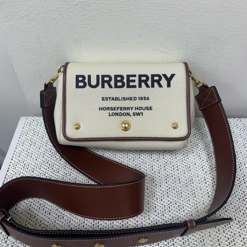 BURBERRY經典帆布拼咖小信封包