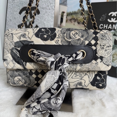 香奈兒chanel 限定款口蓋包 26開鐳射