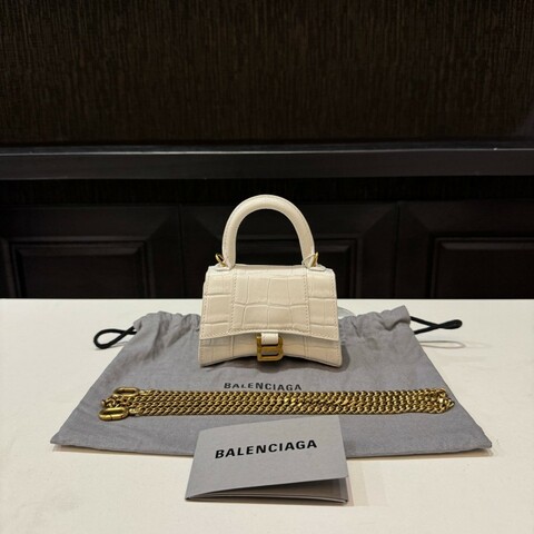 balenciaga巴黎世家沙漏包Mini 23年份，品相優良