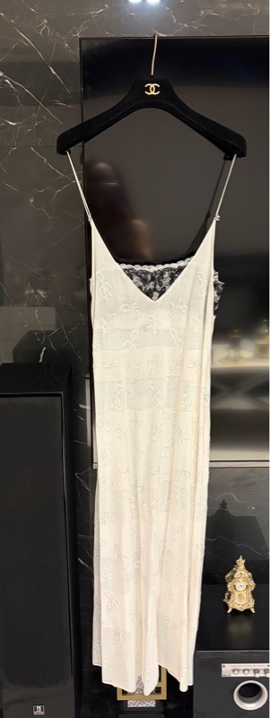 Chanel 白色鑲水鑽拼接黑白蕾絲細肩帶洋裝