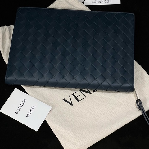 99新Bottega Veneta葆蝶家 深藍色男款手拿包 男士編織手拿包小號 尺寸：27.5*20.5*2cm