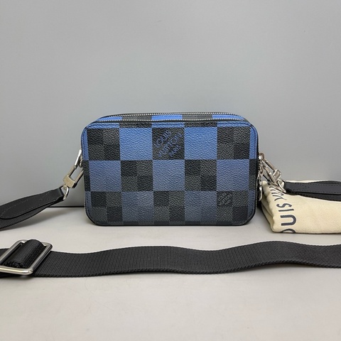 Louis Vuitton 路易威登 Alpha漸變色藍棋盤格相機包 芯片，尺寸 18×11.