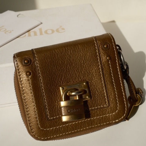 Chloé Paddington 蔻依經典鎖頭金屬古銅金雙摺短夾（附原廠完整盒裝）