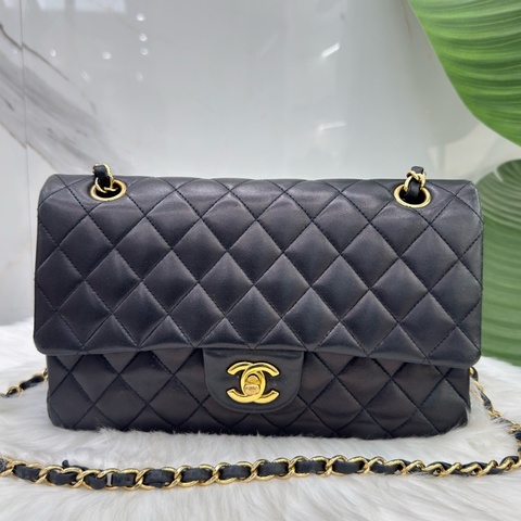 Chanel香奈兒CF中號黑色金扣羊皮鏈條包 16開