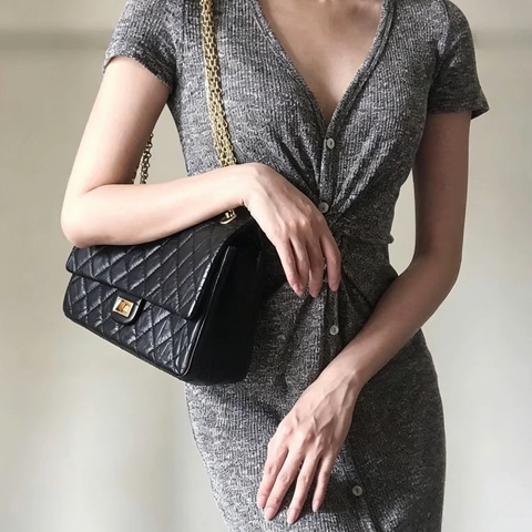 CHANEL香奈兒2.55中號黑色油蠟牛皮菱格鏈條單肩斜挎包🦉附件身份卡鐳射16