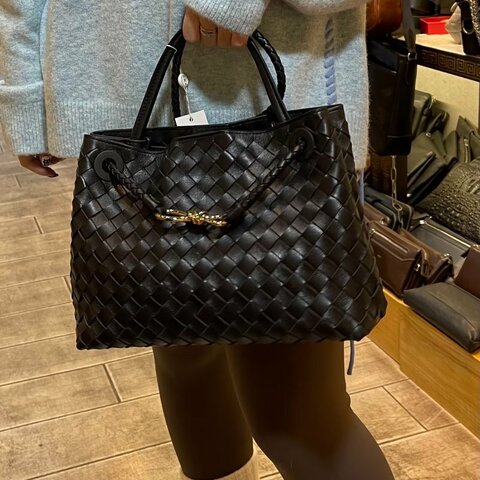 BV Andiamo系列小號黑金編織手提肩背包24*19*11 98新配件塵袋