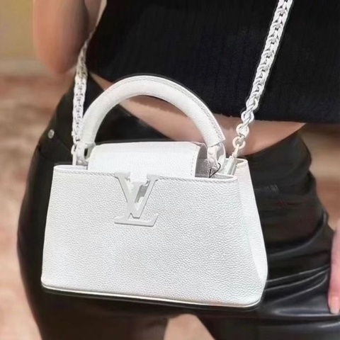 LV Capucines cap 迷你橫版白色 22×15×17 95新 配件肩帶 塵袋